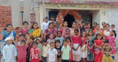 मोहरी खुर्द येथे ढोल-ताशांचा गजर ! पुष्पवृष्टी, औक्षण आणि मोफत पाठ्यपुस्तक वाटप !! नवीन शैक्षणिक वर्षाची उत्साहपूर्ण वातावरणात सुरुवात